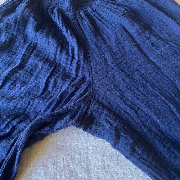 Michael Stars Admiral (Navy) Leo Gauze Button-Down Shirt and Susie Pants Set, M. - Picture 10 of 11